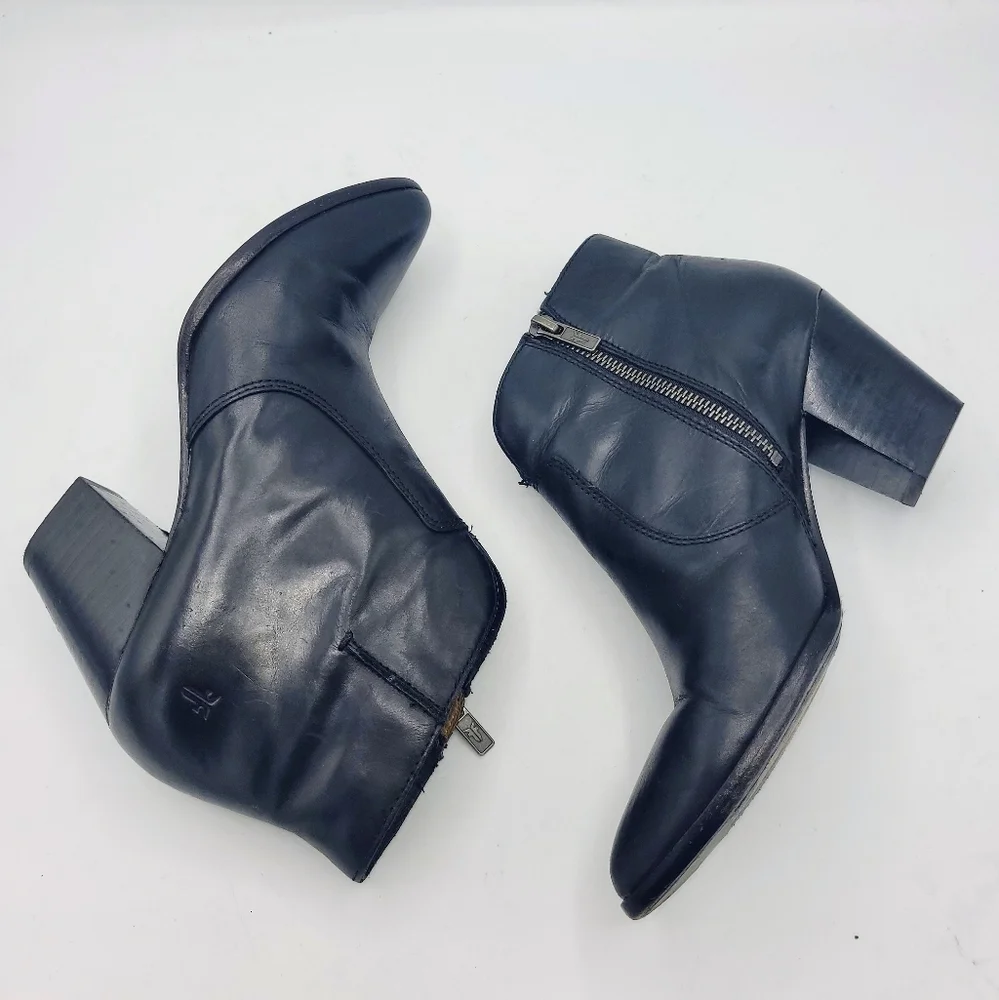 FRYE Jennifer Black Leather Ankle Side Zip Booties Size 7 M - Picture 5 of 16